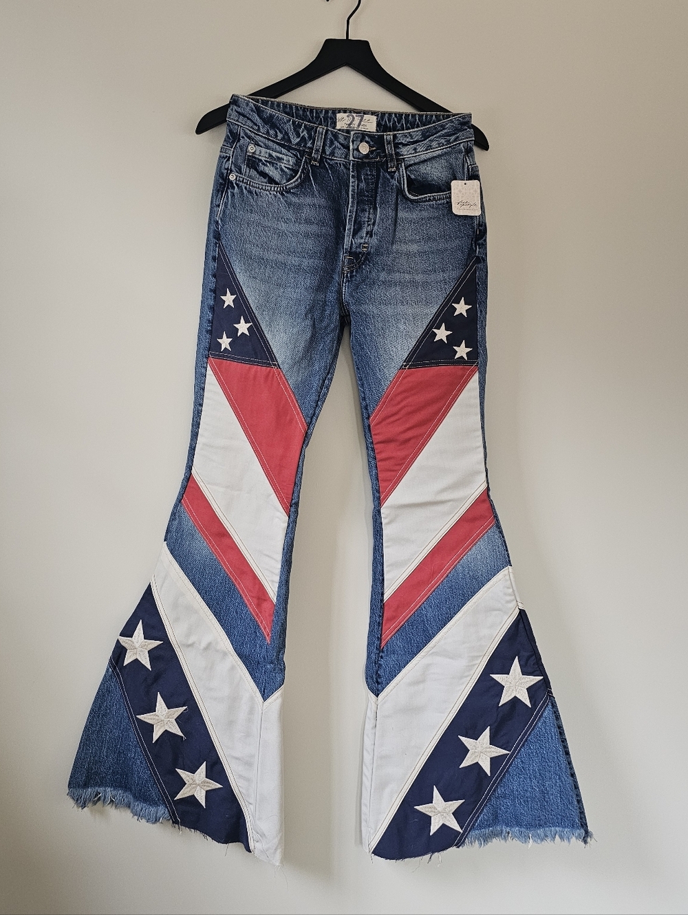 NWT Free People Betsy Flare Jeans - Picture 4 of 9
